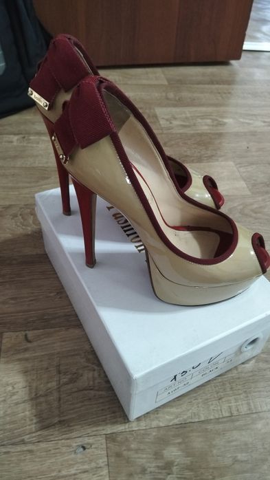 Женские туфли 1000