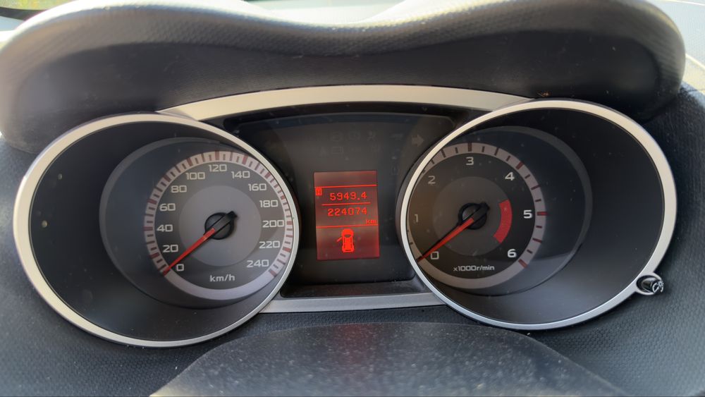 Продавам Mitsubishi Outlander 2008г