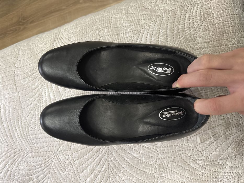 Кожаный женский туфли