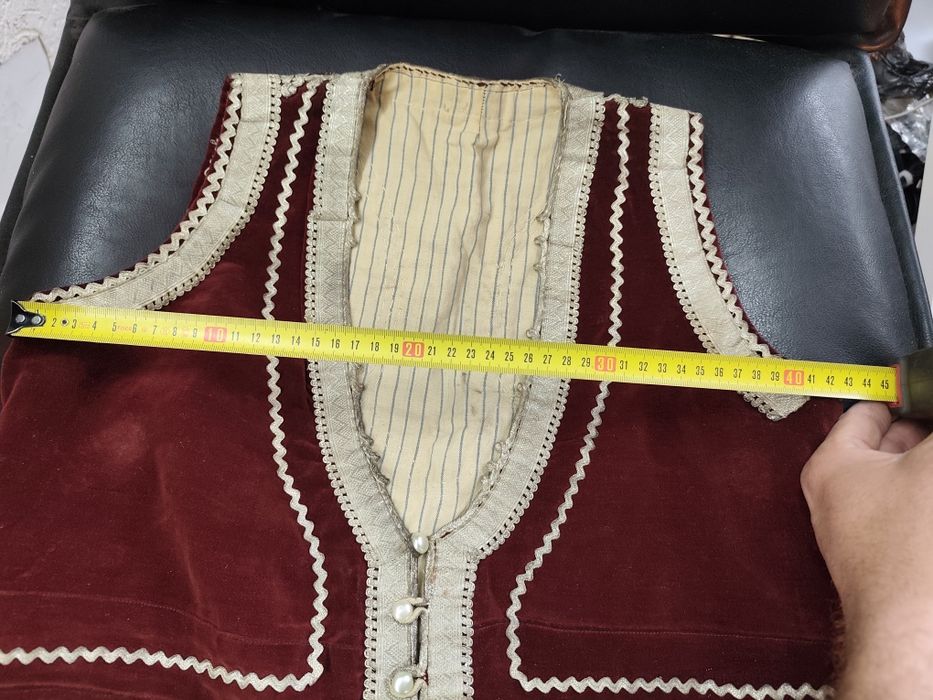 Старо елече елек носия