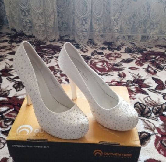 Обувь женский почти новый