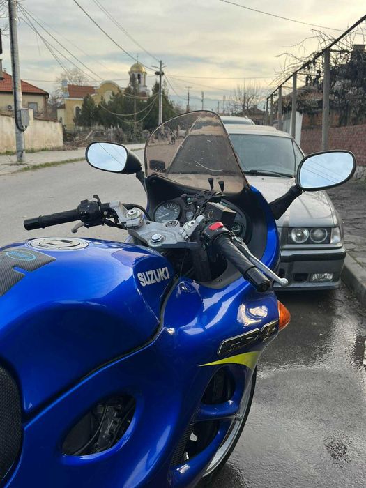 Suzuki GSX 600F