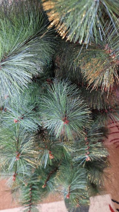 Продам  ёлку 180см