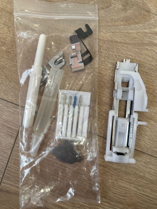 Продается Швейная машина Janome Q-23P