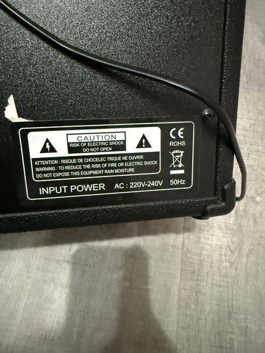 Продам Басовый комбоусилитель Smiger