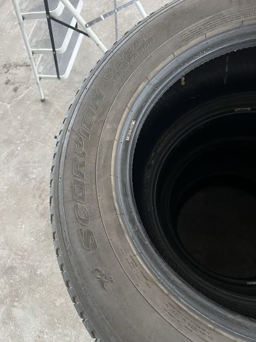 Продам резину pirelli 265/60/18