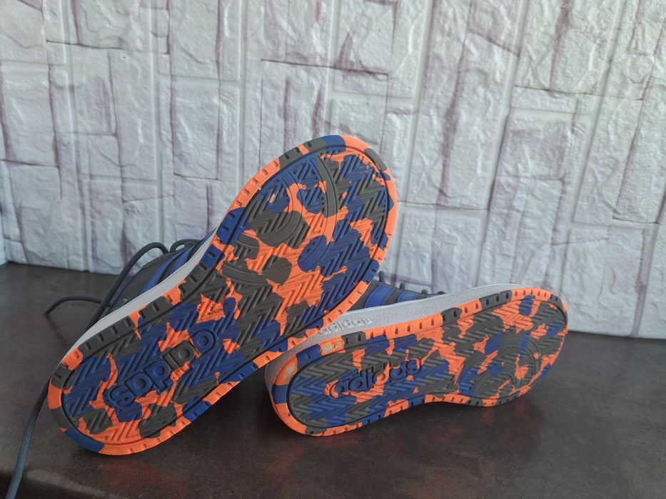 детски маратонки за момче,кецове,спортни обувки,Adidas,номер32,адидас