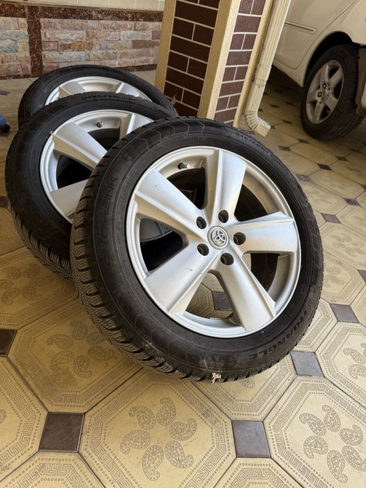 Диск с шинами ,R17 подходит для тойоты и лексус