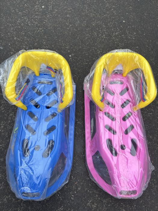 Sanie plastic pentru bebelusi cu spatar și fară spătar , și din lemn .