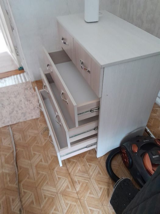 Продам шкаф маленький