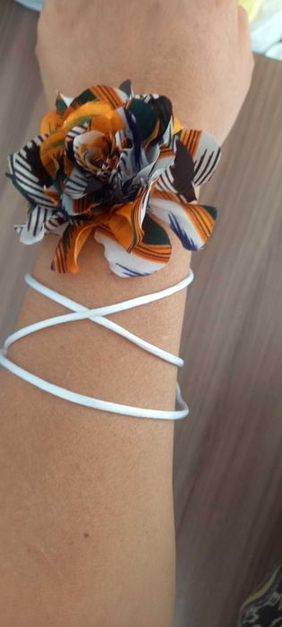 Чокер  роза из ткани адрас