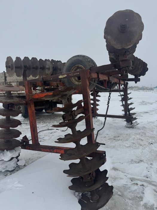 В продаже сельхоз техника.