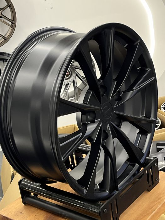 Кованые диски R20 на Lexus LX570