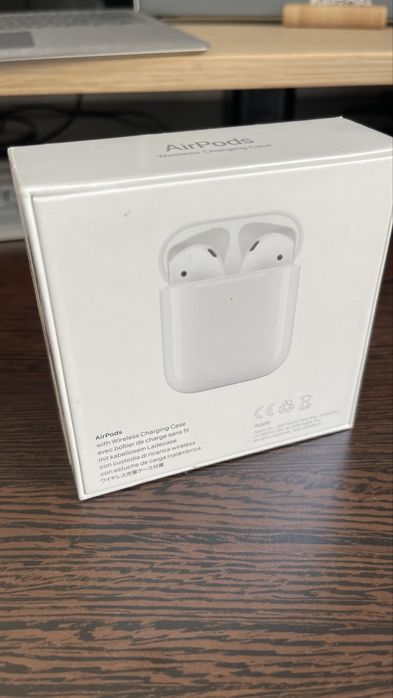 Apple AirPods (2nd Generation) cu incarcare wireless