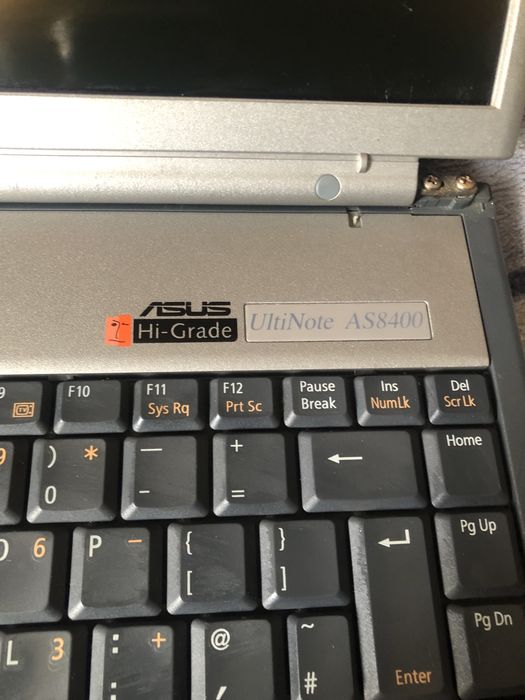 Leptop asus functional