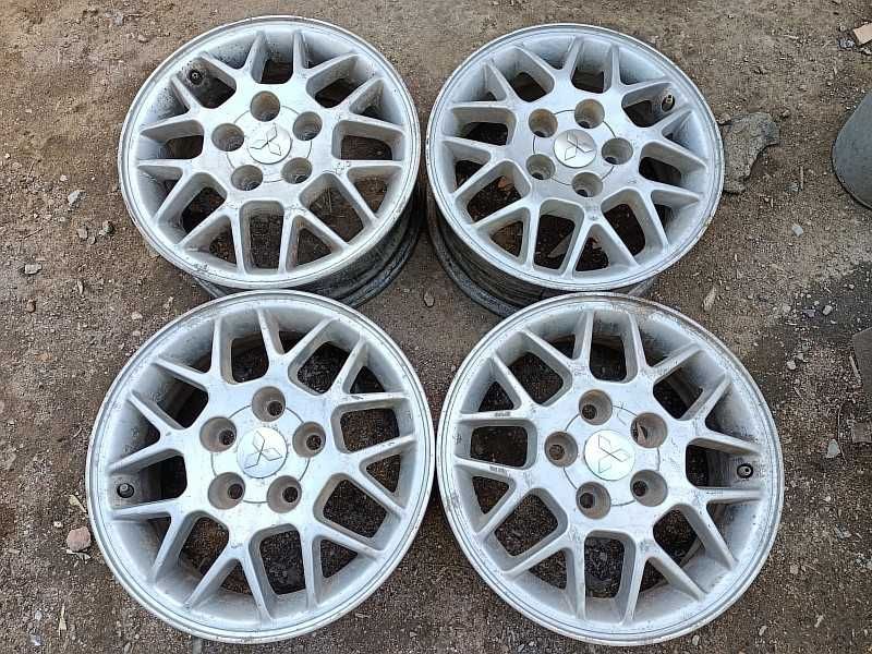 Продам легкосплавные диски на Mitsubishi