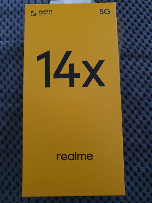 Телефон  14х realme GSM нов с гаранция  от Yettel  Samsung    + подаръ