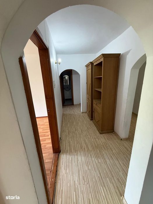 Apartament cu 4 camere decomandate, Obcini