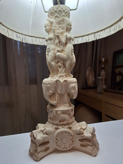 Lampa praf de marmura cu model inspiratie indiana