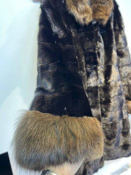 Шуба Норковая (поперечная) 46 р