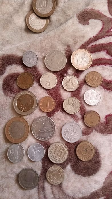 Продам монеты разные