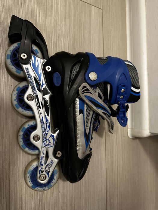 Продавам запазени ролери номер 35.5-36