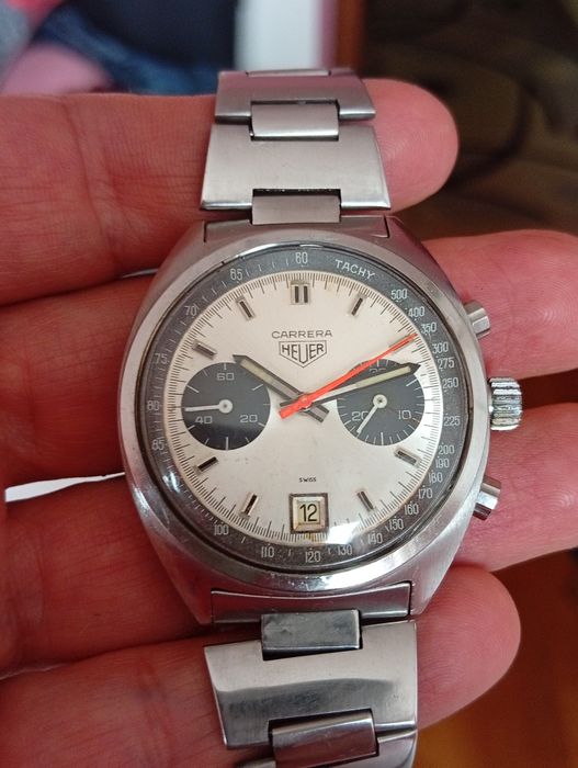 Часовник  Huer Chronograph
