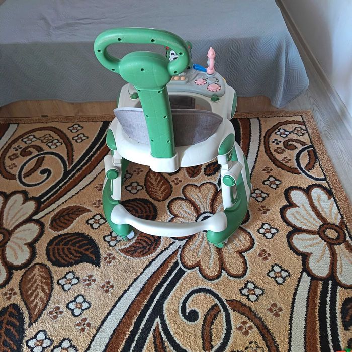 Rotobil pentru bebe folosit foarte putin