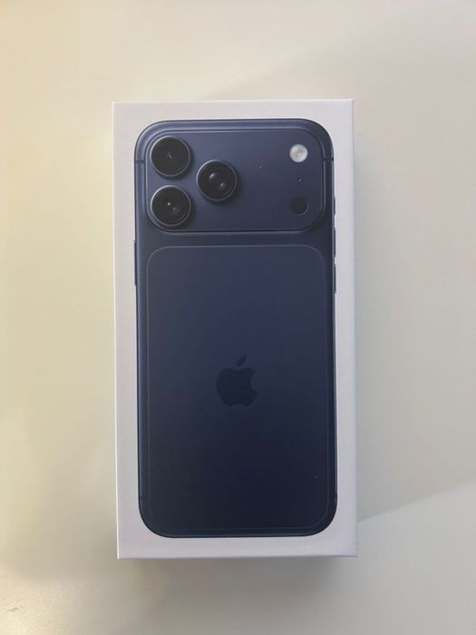 iPhone 17 Pro Max 256GB Deep Blue
