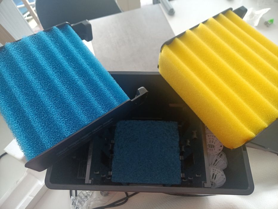 Vând filtru iaz crapi Koy, lampa UV și pompa