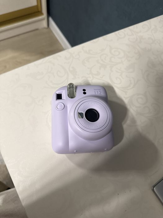 instax mini 12 прям как новая
