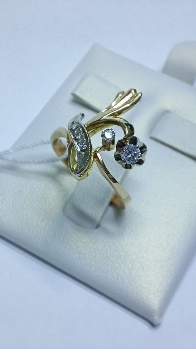 Кольцо из желтого золота