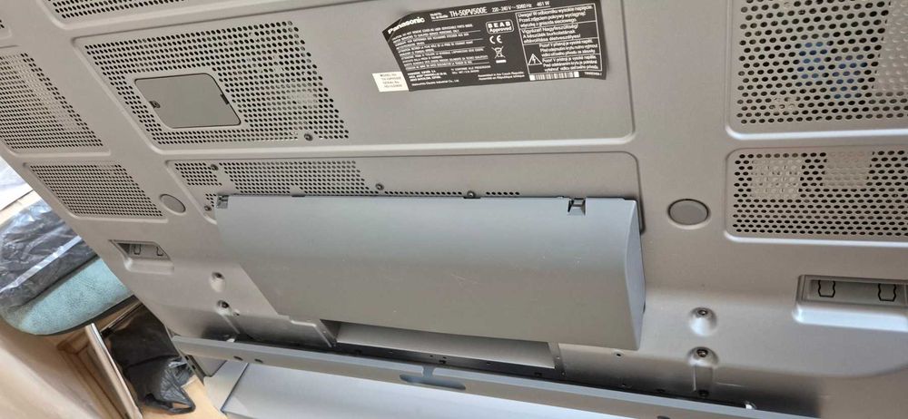 Продавам плазмен телевизор Panasonic 50 инча + стойка - 150 евро