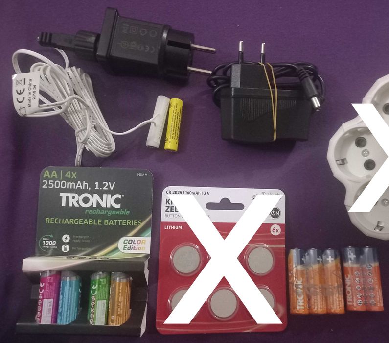 Лампички, адаптери и батерии