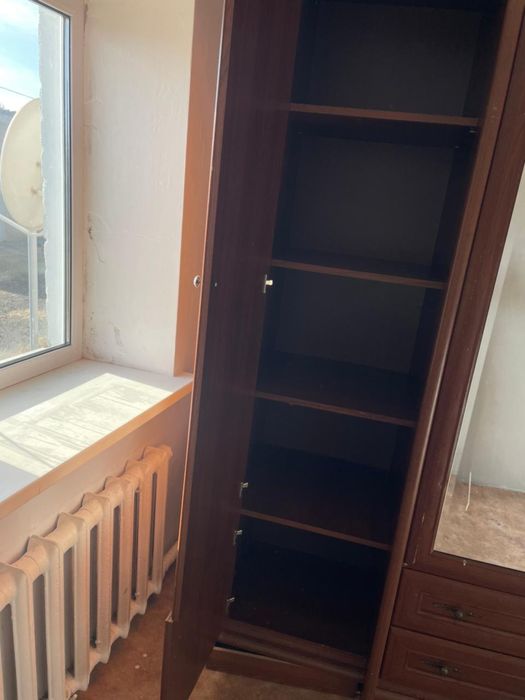 Продам шифоньер б/у