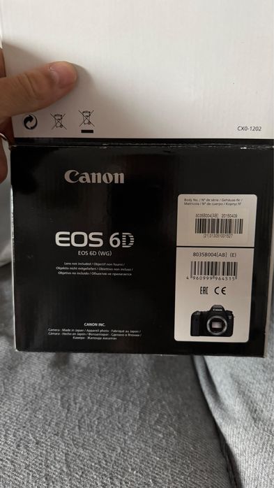 Canon EOS 6 D , GRIP CANON , baterii Canon, incarcator canon, carduri, microfon Azden, kit complet Yongnuo, obiectiv 40mm Canon