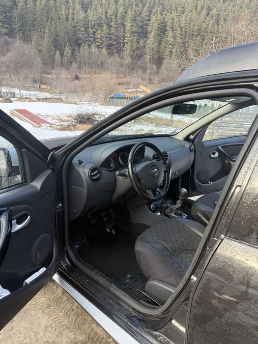 Vând Dacia Duster !