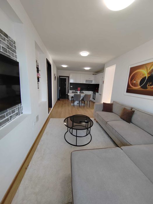 Дава се под наем Четиристаен апартамент в Бургас, Лазур - 144 кв.м за 1097.01 € - Снимка #1