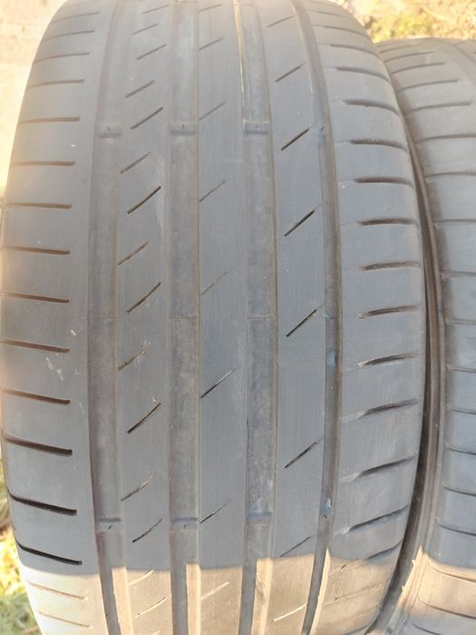 Гуми два броя 245/40/20