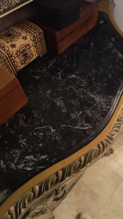 Comoda stil francez din anii 90