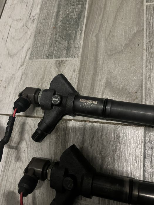 Injectoare Toyota Rav 4 Avensis Corolla Verso 2.2 177Cai D-Cat 130kw