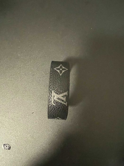 LV/Hermes гривни