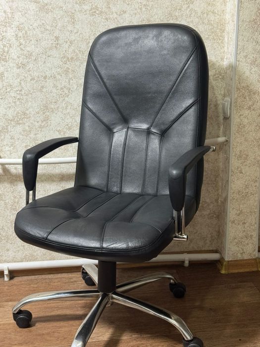 Кресло для компьютера офисное