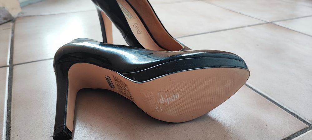 Продавам официални обувки