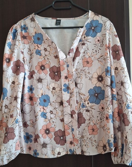 Дамски ризи 5 лв за брой