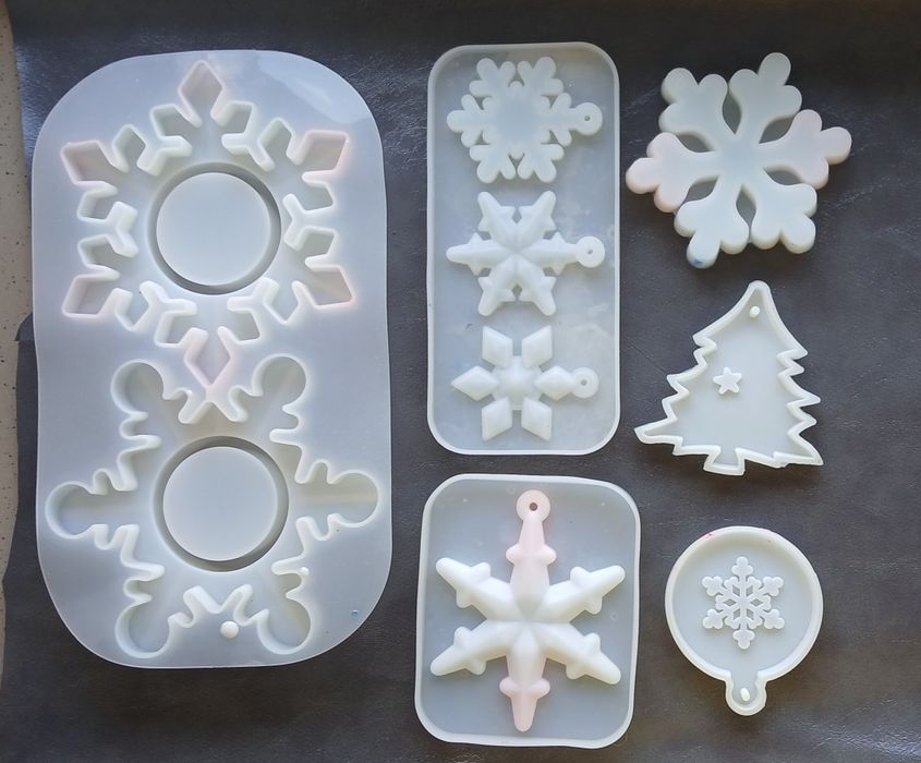 Продам недорого молды