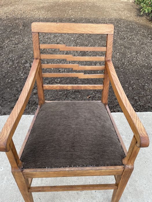 Scaun  din lemn/jilt