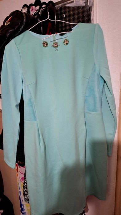 Дамска рокля в цвят тюркоаз