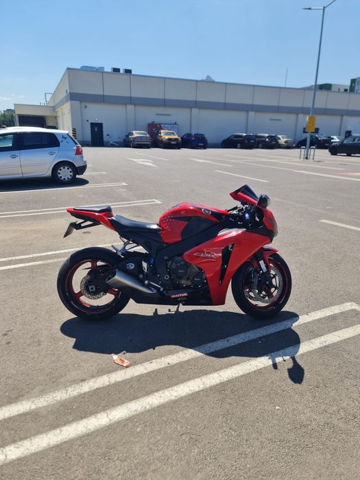 Honda cbr 1000rr fireblade