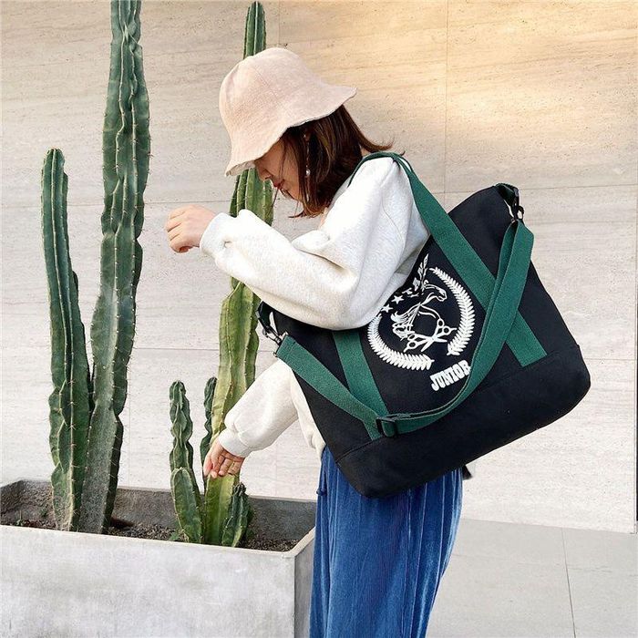 Продаются стильные шопперы